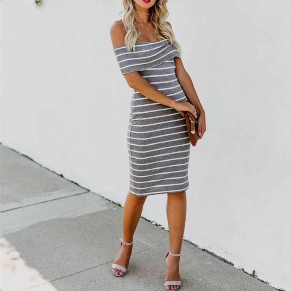 ✨VICI Off-Shoulder Dress✨